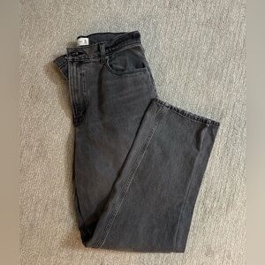 A&F 90s Straight Ultra High Rise Curve Love size 12/31